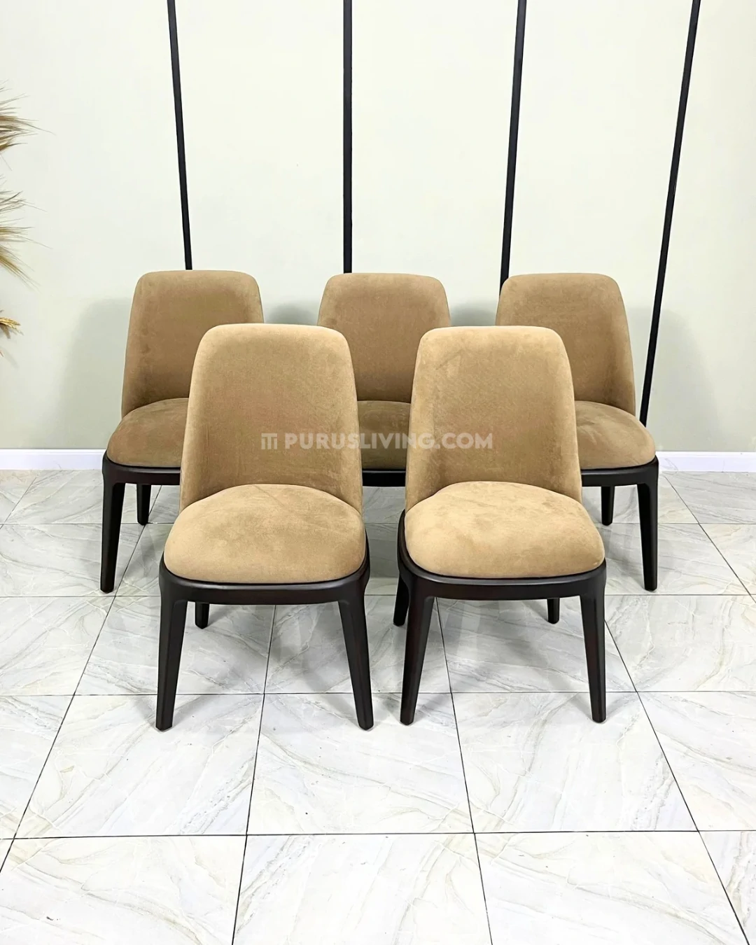 kursi restoran dan cafe minimalis modern